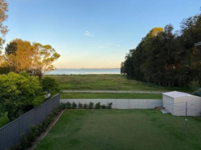 Lakefront Holiday Home